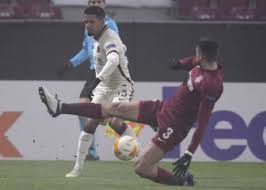 Jucătorul transferat de la pandurii tg jiu va fi în cele din urmă apt de joc şi va fi inclus în lot pentru meciul de joi. Cfr Cluj As Com