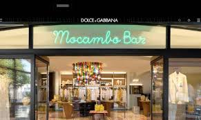 Dolce & Gabbana rileva e ristruttura l'iconico Mocambo Bar di Taormina -  BeBeez