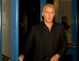 Jul 07, 2021 · celebrity dutch crime reporter peter r. Dutch Crime Reporter Shot Badly Wounded In Amsterdam Street Wboc Tv