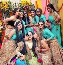 Pinterest Bhavi91 Indian Wedding Photography Poses Bride Photoshoot Bridesmaid Photoshoot