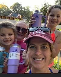 Julie Rockett's Instagram, Twitter & Facebook