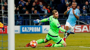 Manchester united completed the formalities of victory against schalke 04 to reach wembley and set up another champions league final confrontation with barcelona. Champions League Last 16 Ten Man Manchester City Comeback Advantage Atletico