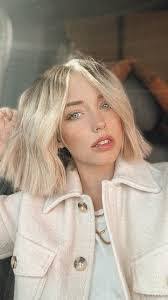 Jeanne Blodgett's Instagram, Twitter & Facebook