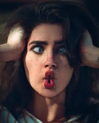 Autumn Hubble's Instagram, Twitter & Facebook