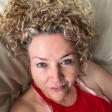 What restaurants are going to be open tomorrow in Mobile, AL?