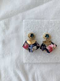 スワロフスキーとインド刺繍リボンのピアス イヤリング ミニサイズ 刺繍 アクセサリー インド刺繍 刺繍