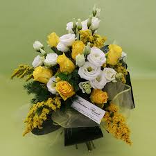 Da regalare a chi amiamo e. Bouquet Di Rose Bouquet Sandra