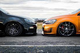 Vw Golf Mk6 R Vs Vw Golf 7 Gti Coches Deportivos Deportes Coches