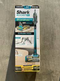 Our shark rocket pet pro iz162h test unit came with the multiflex flexible hose, though several users have noted that their model only came with a straight wand. Shark Rocket Pro Cordless Stick Vacuum Iz140 And 50 Similar Items