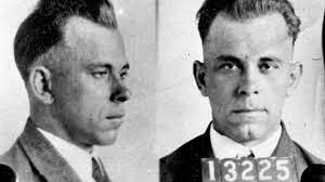 John dillinger , in full john herbert dillinger , (born june 22, 1903, indianapolis , indiana , u.s.—died july 22, 1934, chicago , illinois), american criminal who was perhaps the most famous bank robber in. John Dillinger Leichnam Von Erstem Us Staatsfeind Nr 1 Soll Exhumiert Werden Stern De
