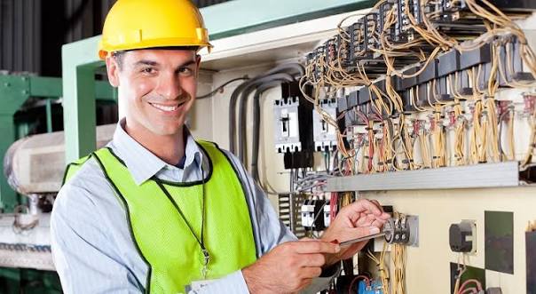 Betriebshandwerker (m/w/d) Beim KNEER-S&Uuml;DFENSTER in Schnelldorf