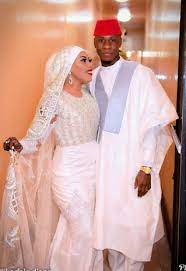 Epingle Sur Tenue Africaine