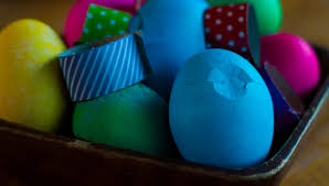 Using water to determine the age of eggs is an easy trick. Hard Boiled Easter Eggs Don T Last Forever Store Safely And Eat Soon Food Safety News