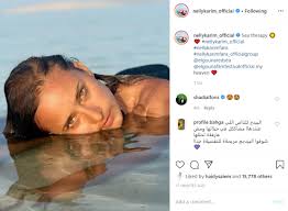 نيللي كريم تعلن طلاقها.وزوجها يرد!، جريدة العربي الجديد نسخة محفوظة 24 يناير 2016 على موقع واي باك مشين. Ø§Ù„Ø¹Ù„Ø§Ø¬ Ø§Ù„Ø¨Ø­Ø±ÙŠ Ù†ÙŠÙ„Ù„ÙŠ ÙƒØ±ÙŠÙ… ØªØ³ØªÙ…ØªØ¹ Ø¨Ø§Ù„Ø¥Ø¬Ø§Ø²Ø© Ø§Ù„ØµÙŠÙÙŠØ© Ø¨Ø¹Ø¯ Ø¥Ø¹Ù„Ø§Ù† Ø®Ø·ÙˆØ¨ØªÙ‡Ø§ Ø§Ù„ÙŠÙˆÙ… Ø§Ù„Ø³Ø§Ø¨Ø¹