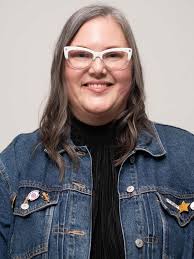 We are talking all about open adoption with Connor Howe, who you probably  already know as @adopted_connor from his many videos online. We talk about  his personal story, including what it's like