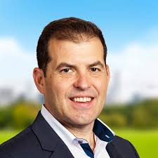 Analyzing the voice of the consumer in the AI era