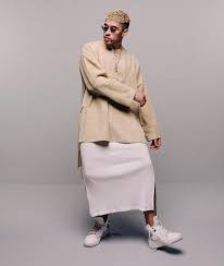 Bad Bunny S New Favorite Look Is Surprisingly Chic In 2020 Bunny Wallpaper Bunny Fashion Minimal White Dress