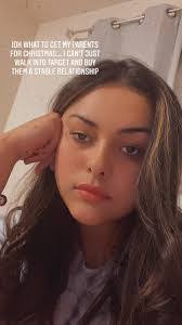 Samantha Earley's Instagram, Twitter & Facebook