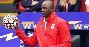 The former arsenal captain replaces roy hodgson, who stepped down at the end of last season after four years. Arsenal Legend Vieira Makes Surprise Tottenham Transfer Admission