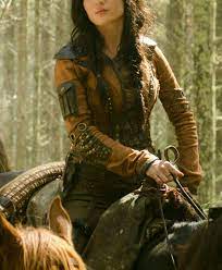 Dacey mormont