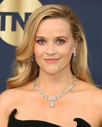 To that person who loves me so much How do I look honey!❤️🥀 Someone told  me am ugly is that true 😭