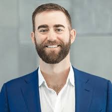 Sam Irving's Instagram, Twitter & Facebook