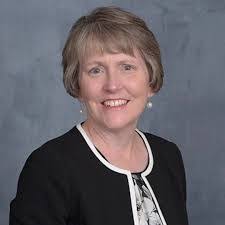 Elizabeth Rasmussen's Instagram, Twitter & Facebook