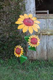 Find out more at waitrose garden, the online garden centre. Large Metal Daisies Garden Flowers Assorted Colors