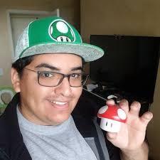 Derek Estrada (@justcallmeshade)