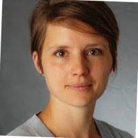 Maria Bloom's Instagram, Twitter & Facebook