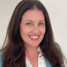 Erin Lacey's Instagram, Twitter & Facebook