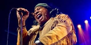 Bellmartin moved to den bosch in the netherlands at the age of 1. Jimi Bellmartin Wint The Voice Senior Het Klaverblad