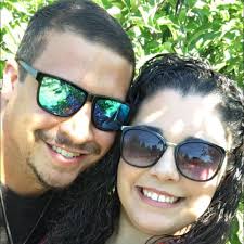 What apps or platforms are used to streamline business aspects such as  pricing jobs, quotes, and invoices?