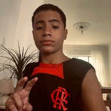 Caleb Araujo (@arj.caleb)