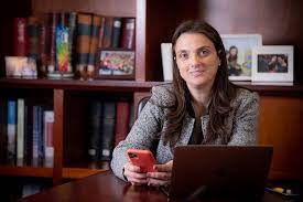 Mintic enfrentará control político y luego iría a moción de censura, pero podría renunciar. Un Mensaje De La Ministra Tic Karen Abudinen A Las Familias Beneficiadas Por El Programa