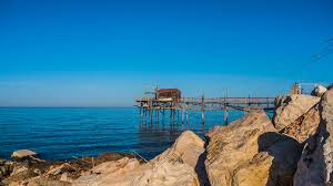 Nonostante le dimensioni ridotte, il molise è noto ai turisti che amano le vacanze di tipo balneare. Le 10 Spiagge Piu Belle Del Molise Consigli Di Viaggio Viaggiamo