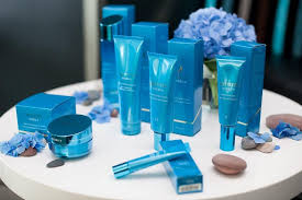 Честный обзор и непроплаченное мнение. Artistry Hydra V Collection Https Www Amway Ro Frumusetse Si Ingrijire Personala Marca Artistry Hydra V E2 84 A2 Wokyp9j95py Urunler Guzellik Elmas