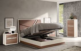 Luxury furniture carries classic, modern, contemporary italian bedroom furniture & european style bedroom sets at affordable rates. Stylish Design Furniture Status Italy Evolution Elegant Modern Bedroom Set 4 700 00 Http Bedroom Set Designs Modern Bedroom Furniture Modern Bedroom Set