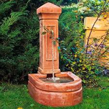 Terracotta Brunnen Florenz Gartenbrunnen Wasser Im Garten Brunnen