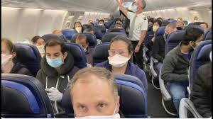 Download united airlines and enjoy it on your iphone, ipad, and ipod touch. United Airlines Changes Policies After Viral Photo Shows Fully Packed Flight Amid Pandemic
