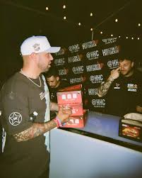 It feels good to be happy. Everyone should try it! 🩶