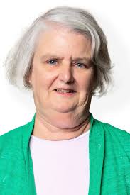 Ellen Popit Awarded Prestigious Crystal Honor Award By Library Educators