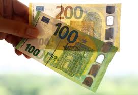 Neue banknoten gibt es ab frühjahr 2019. Und 200 Euro Schein Bundesbank Erwartet Reibungslose Umstellung Auf Neue Euro Noten