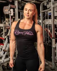 Sarah Backman - Free pics, galleries & more at Babepedia