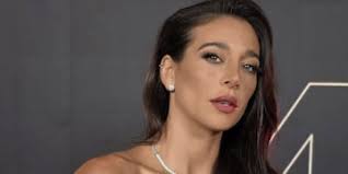 Tras el anuncio de su compromiso, Sol Pérez tomó mates en microbikini