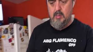 Amazon.com: Spanish Serrano Ham Bone in from Spain 14-17 lb with Ham Stand  & Knife (NO Nitrates or Nitrites)