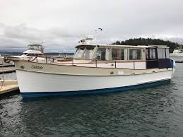 A Profile Shot Of Ebbtide A Grand Banks 32 Footer Thanks Robert Coffer For The Stunning Snap We Ll Never Tire Of A Grand Banks Yachts Yacht World Cool Boats