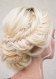 50 Idees Tendance De Coiffures Quand On Est Invitee A Un Mariage Les Eclaireuses Coiffure Mariage Facile Coiffure Parfaite Coiffure Mariage