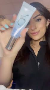 Want to effortlessly glow?✨✨, Add the Illuminating AOX Serum to your daily  routine.💛, A concentrated antioxidant serum that provides protection  against pollution, fights premature aging, while visibly ...