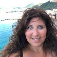 Natalie Holman (@holmanatalie)